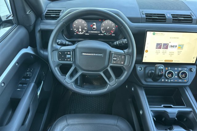 Certified 2026 Land Rover Defender 110 X-Dynamic SE AWD/4WD image 13