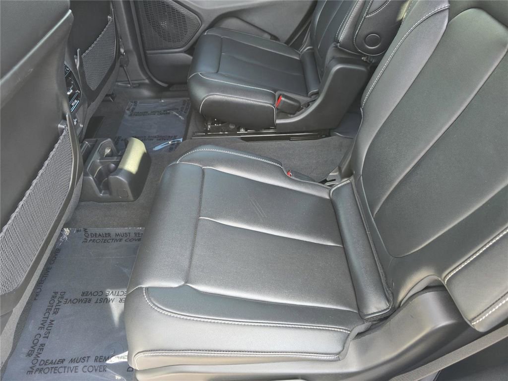 Used 2024 Jeep Grand Cherokee L Limited w/ Black Appearance Package image 14