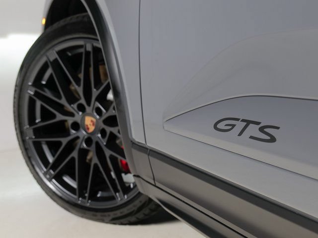 New 2026 Porsche Macan GTS Electric AWD/4WD image 11