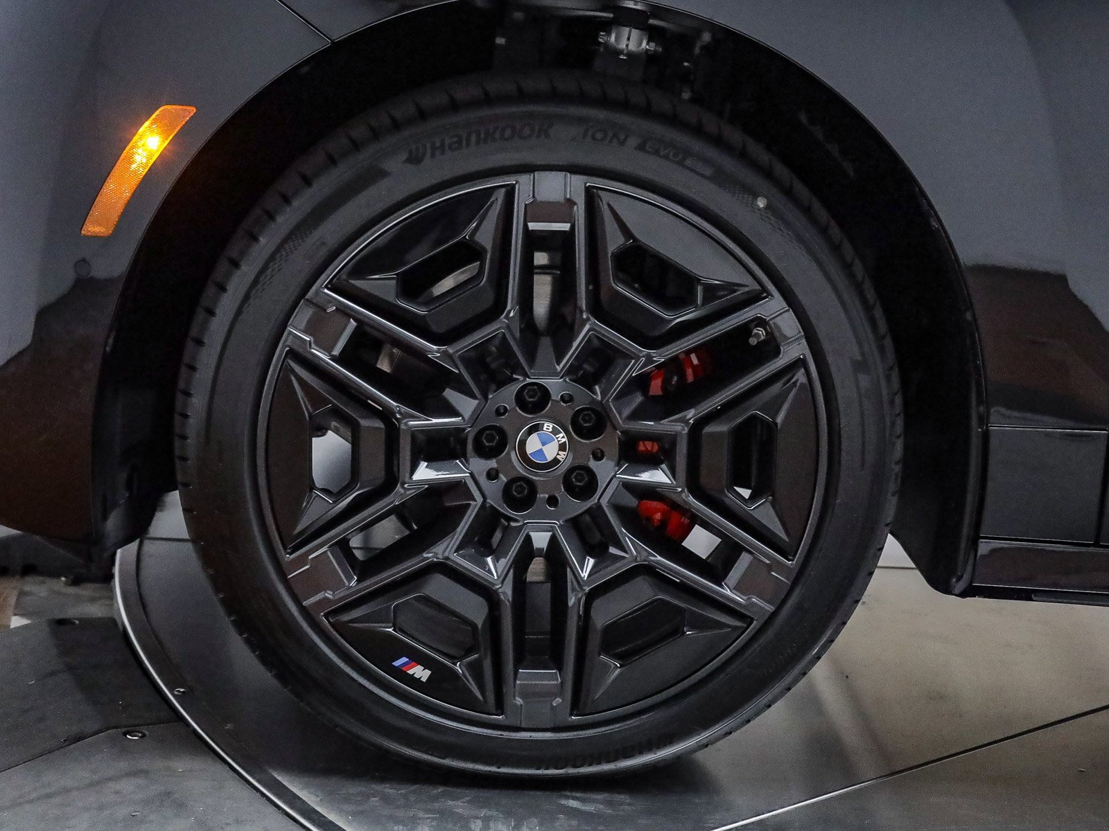 New 2026 BMW iX xDrive45 w/ M Sport Package image 12