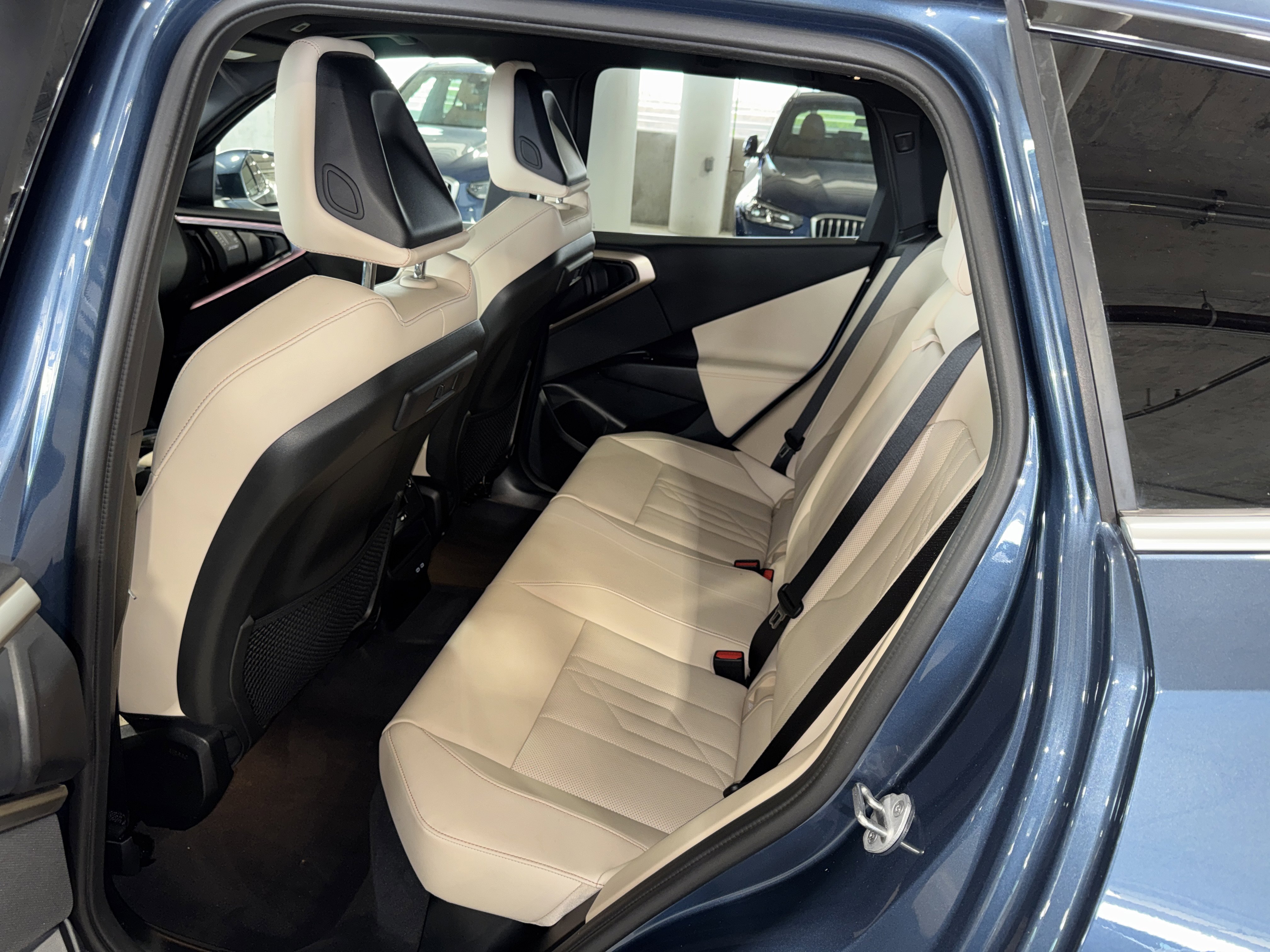 Certified 2025 BMW X3 xDrive30i w/ Premium Package image 15