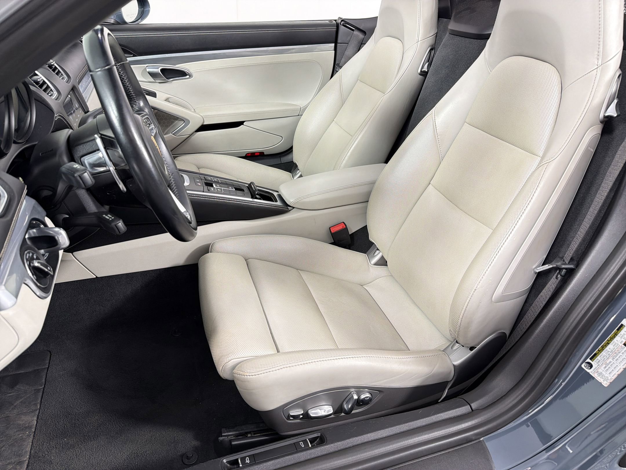 Certified 2017 Porsche 718 Boxster image 5