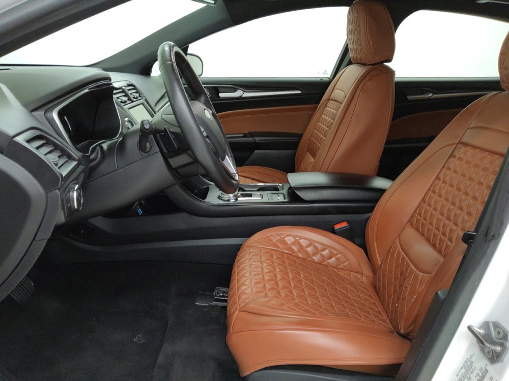 Used 2019 Ford Fusion Titanium image 17