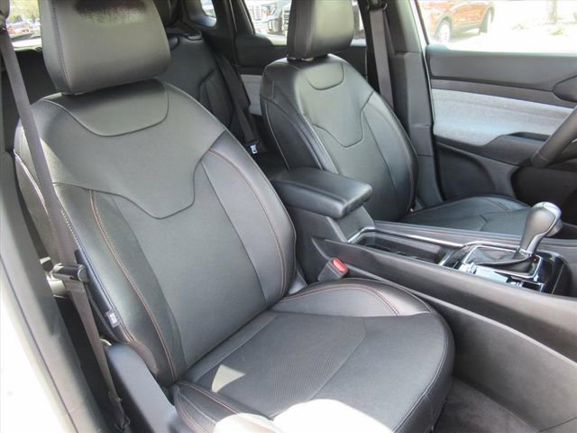 Used 2023 Jeep Compass Latitude image 8