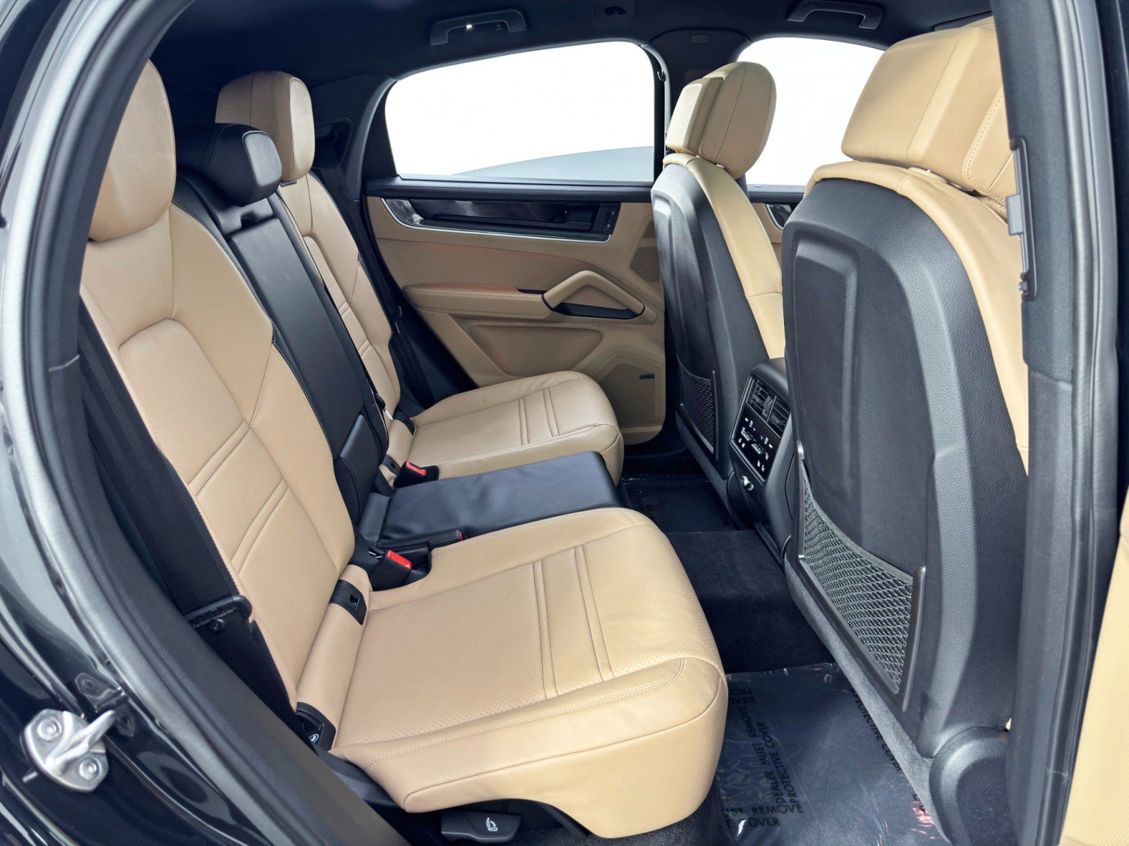 Used 2024 Porsche Cayenne S image 47