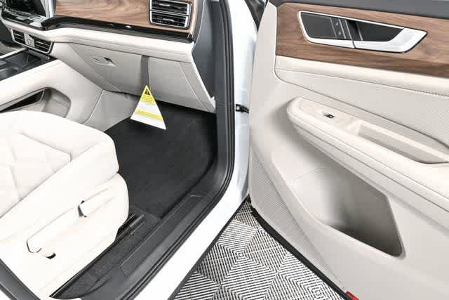 New 2026 Volkswagen Atlas SE FWD image 24