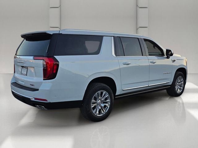 New 2026 GMC Yukon XL Denali w/ Sun & Power Step Package AWD/4WD image 5