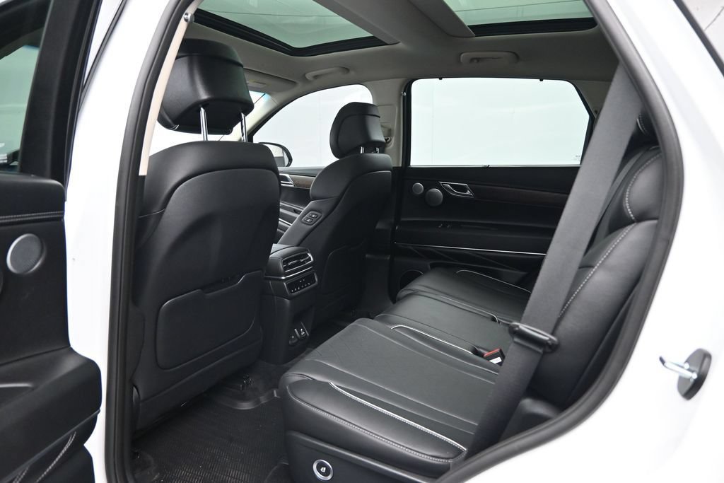 Used 2025 Genesis GV80 2.5T Prestige AWD/4WD image 25