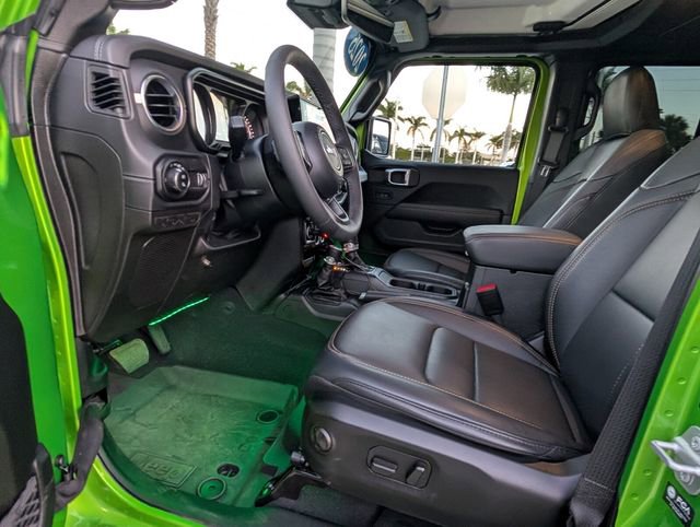 Used 2025 Jeep Gladiator Sport image 7