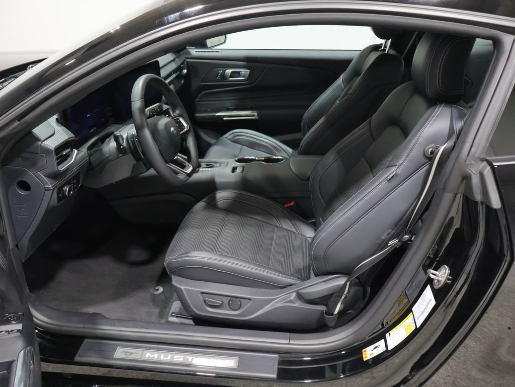 Used 2025 Ford Mustang GT Premium RWD image 10