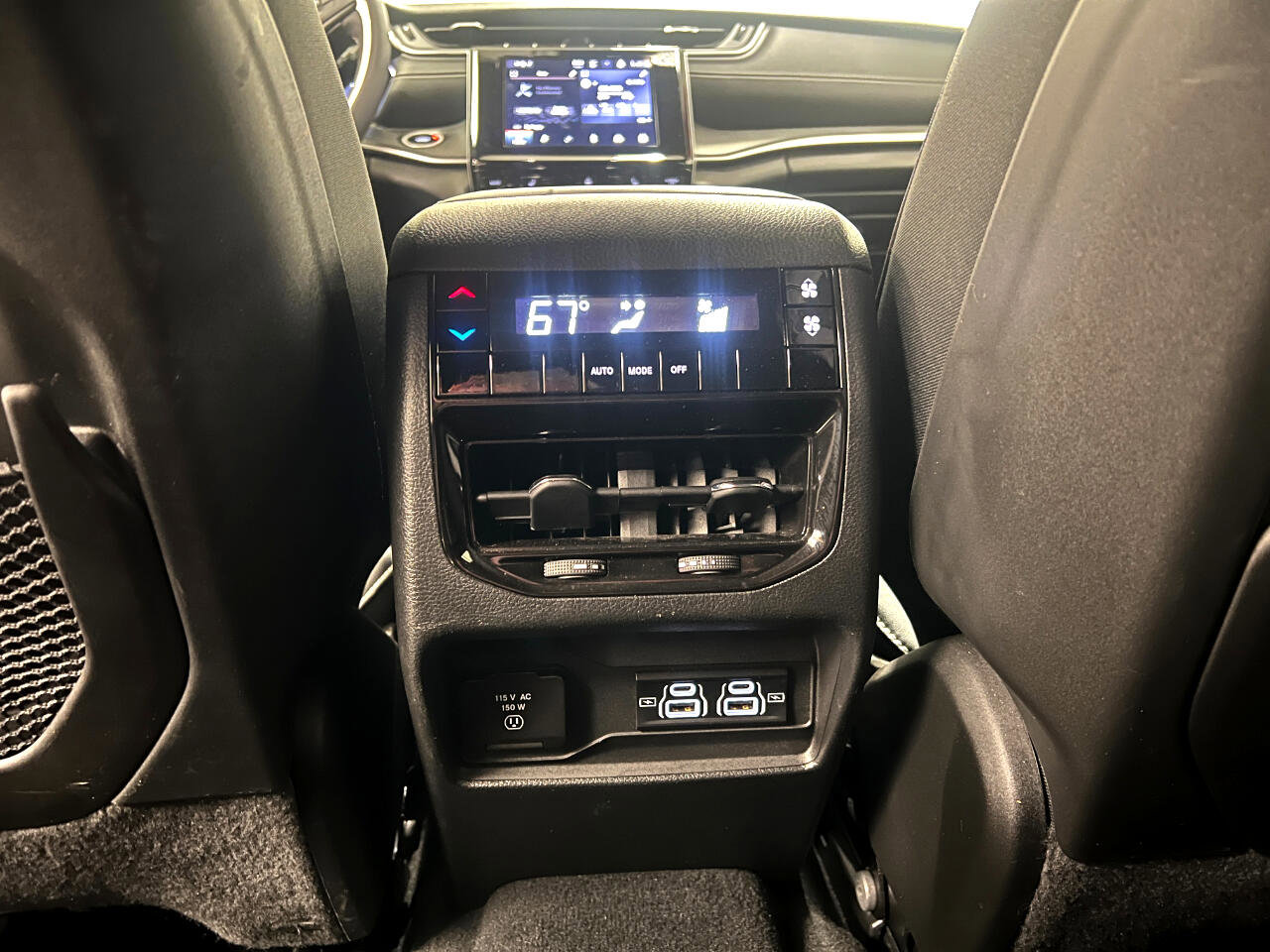 Used 2024 Jeep Grand Cherokee L Laredo image 44