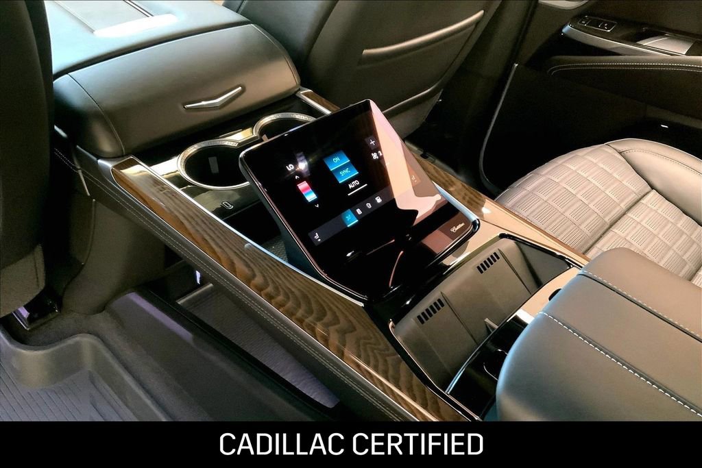 Used 2026 Cadillac Escalade ESV Platinum Sport image 38