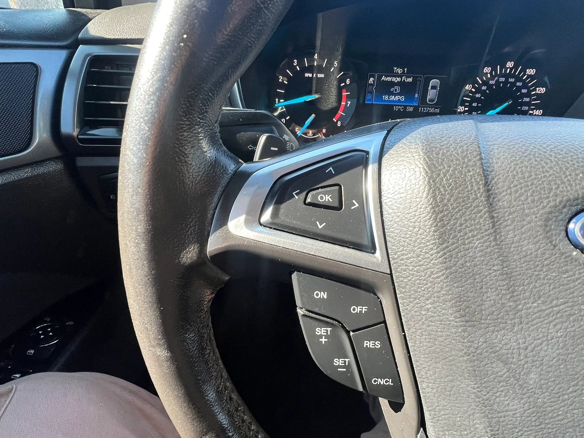 Used 2015 Ford Fusion SE w/ Equipment Group 201A image 19