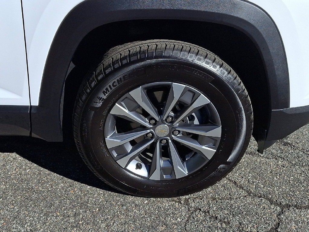 Used 2026 Chevrolet Equinox LT w/ Convenience Package II AWD/4WD image 9