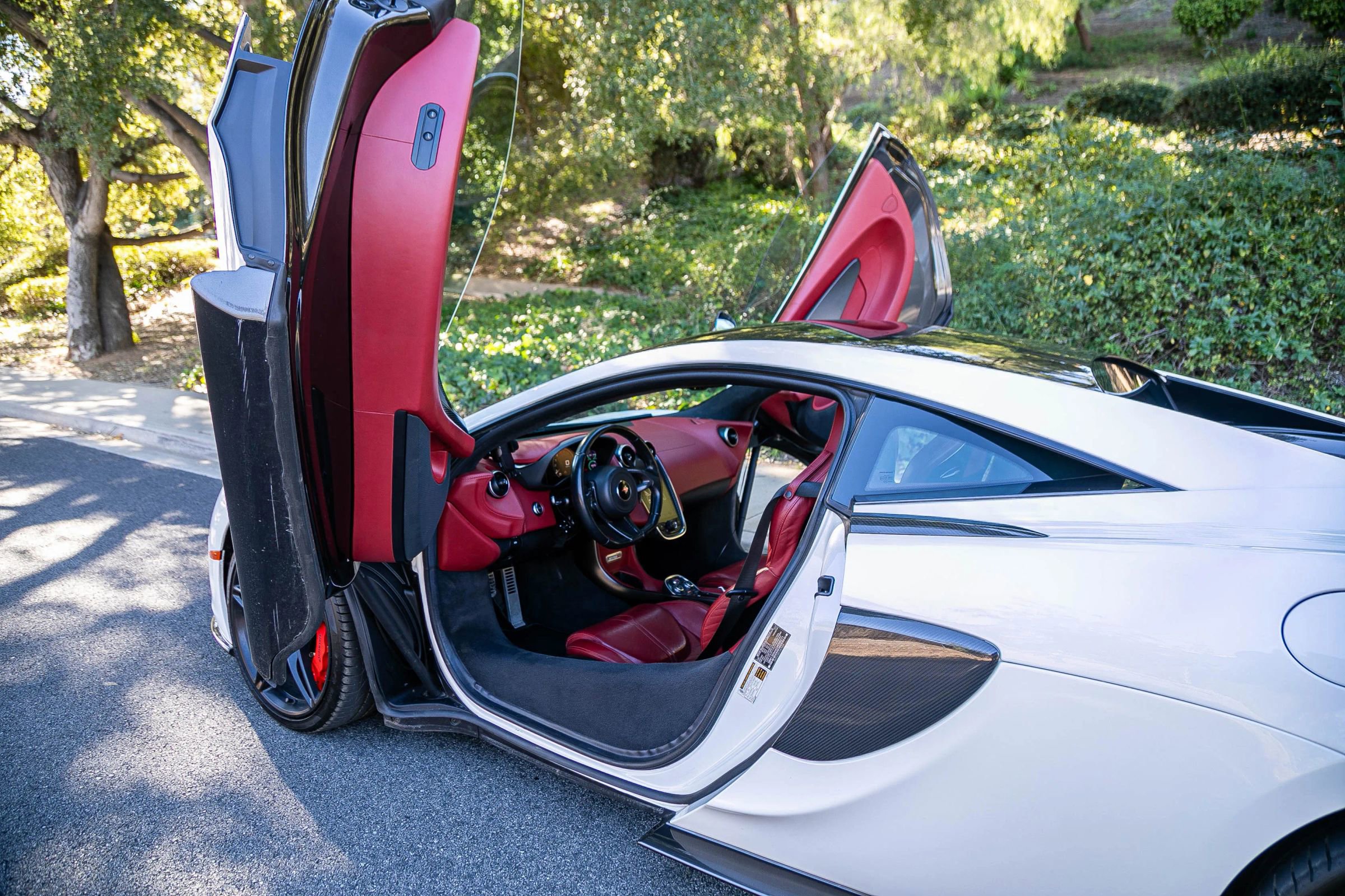 Used 2016 McLaren 570S Coupe image 19
