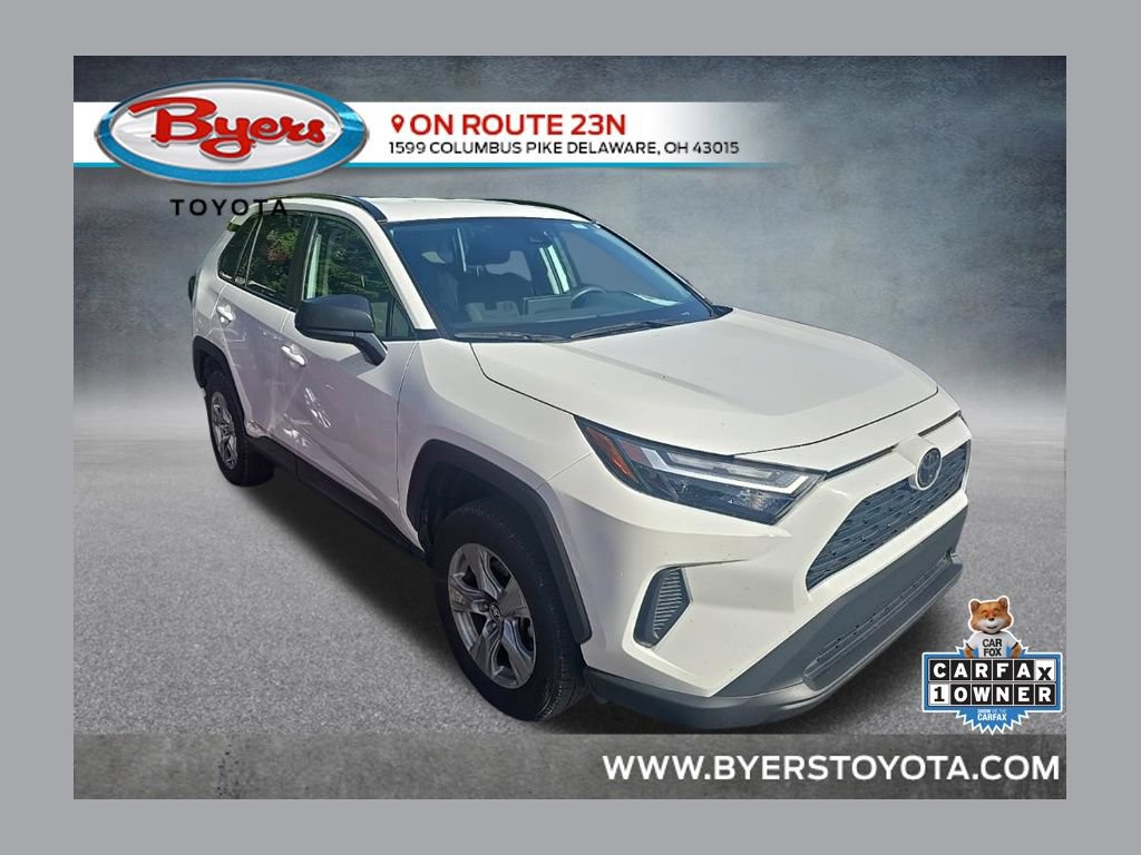 Used 2025 Toyota RAV4 LE AWD/4WD image 1