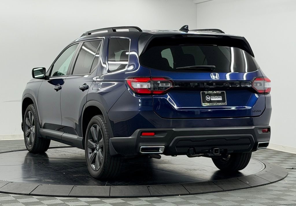Used 2024 Honda Pilot Sport image 10