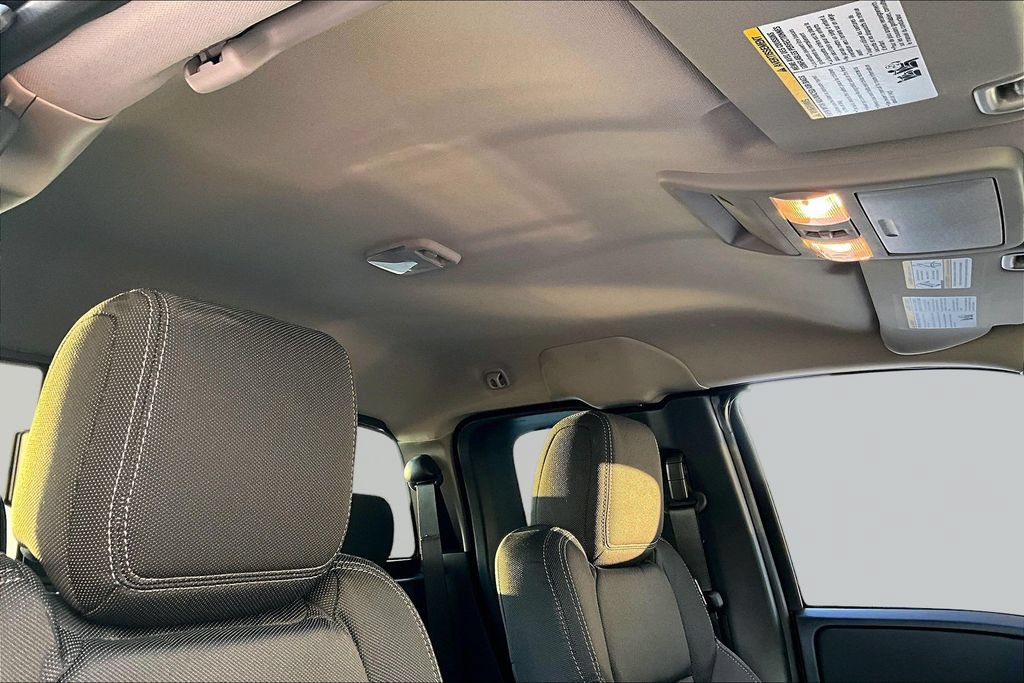 Used 2025 Nissan Frontier SV RWD image 27