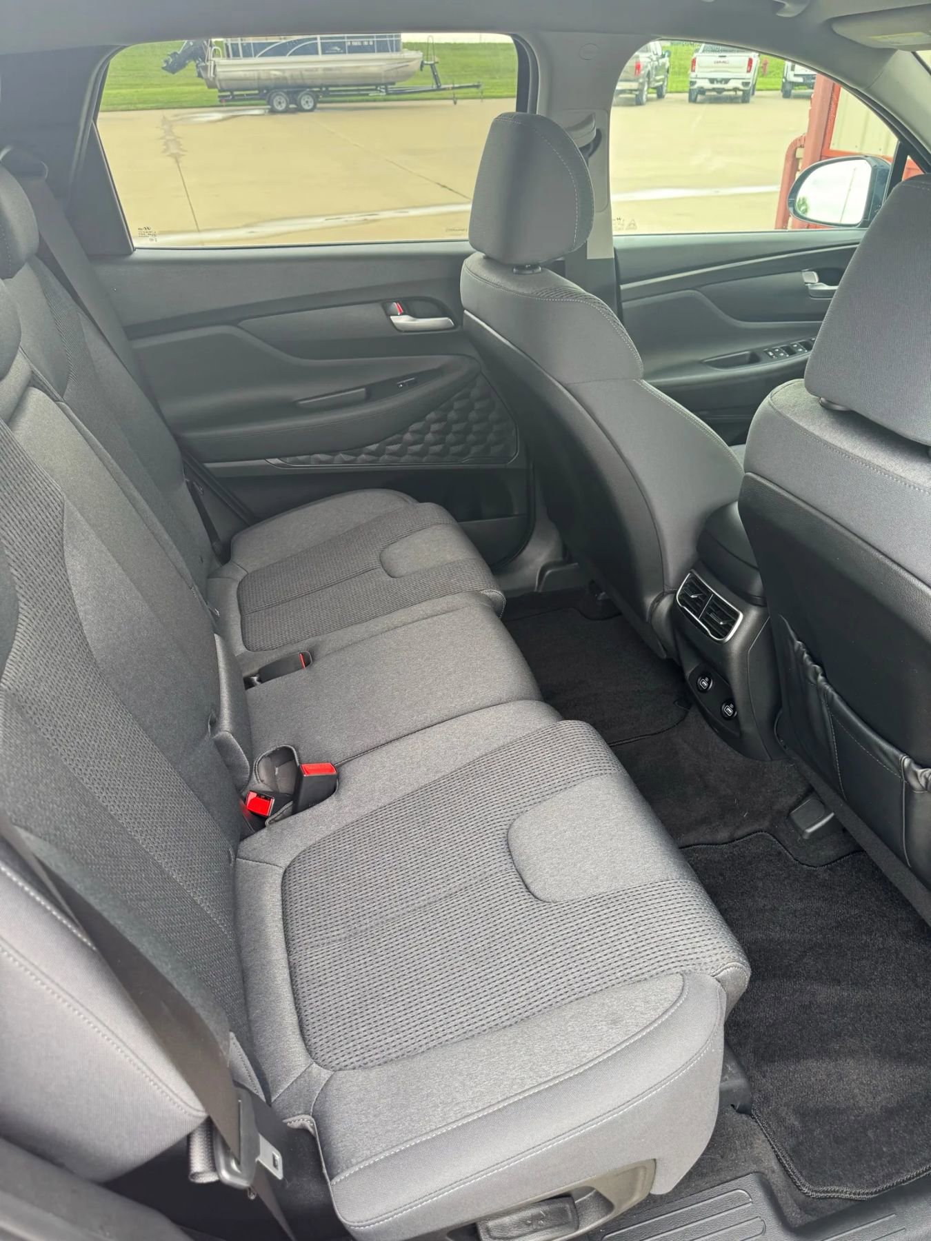 Used 2022 Hyundai Santa Fe SEL w/ Cargo Package image 16