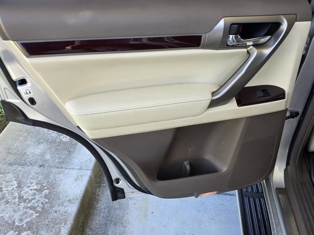 Used 2017 Lexus GX 460 Premium w/ Premium Package AWD/4WD image 35
