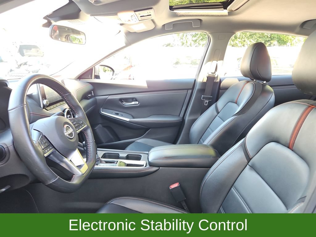 Used 2025 Nissan Sentra SR w/ SR Premium Package FWD image 25