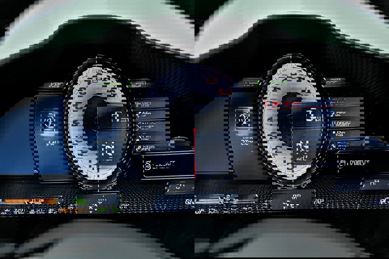 Used 2022 Ferrari SF90 Stradale AWD/4WD image 38