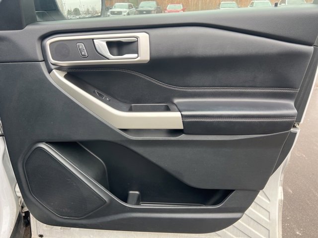 Used 2021 Ford Explorer XLT w/ Equipment Group 202A image 10