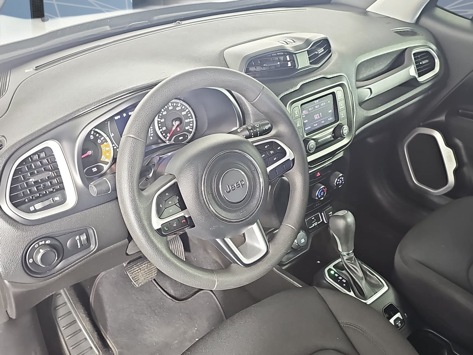 Used 2020 Jeep Renegade Sport w/ Sport Appearance Group AWD/4WD image 13