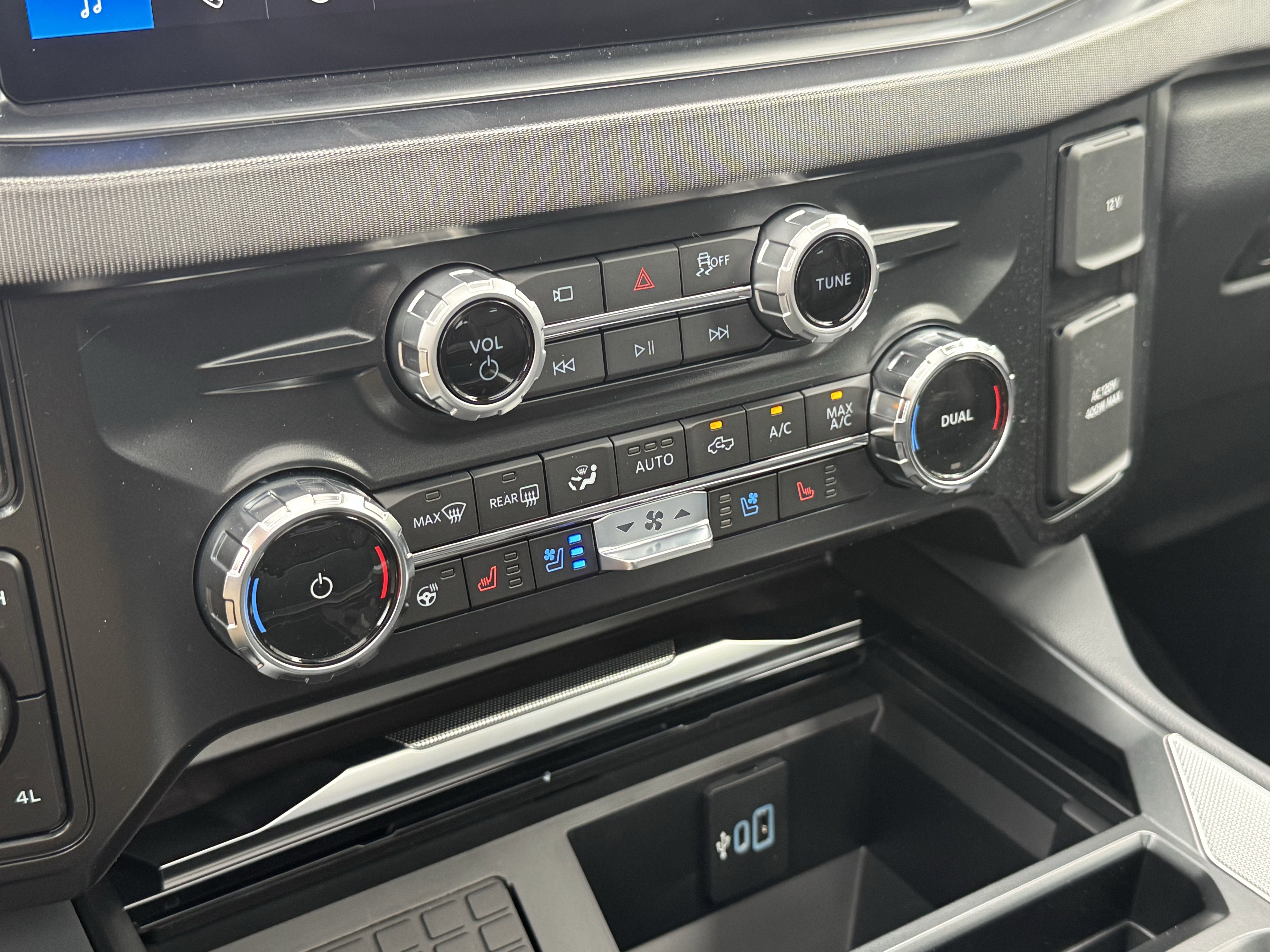 New 2026 Ford F250 Platinum image 23