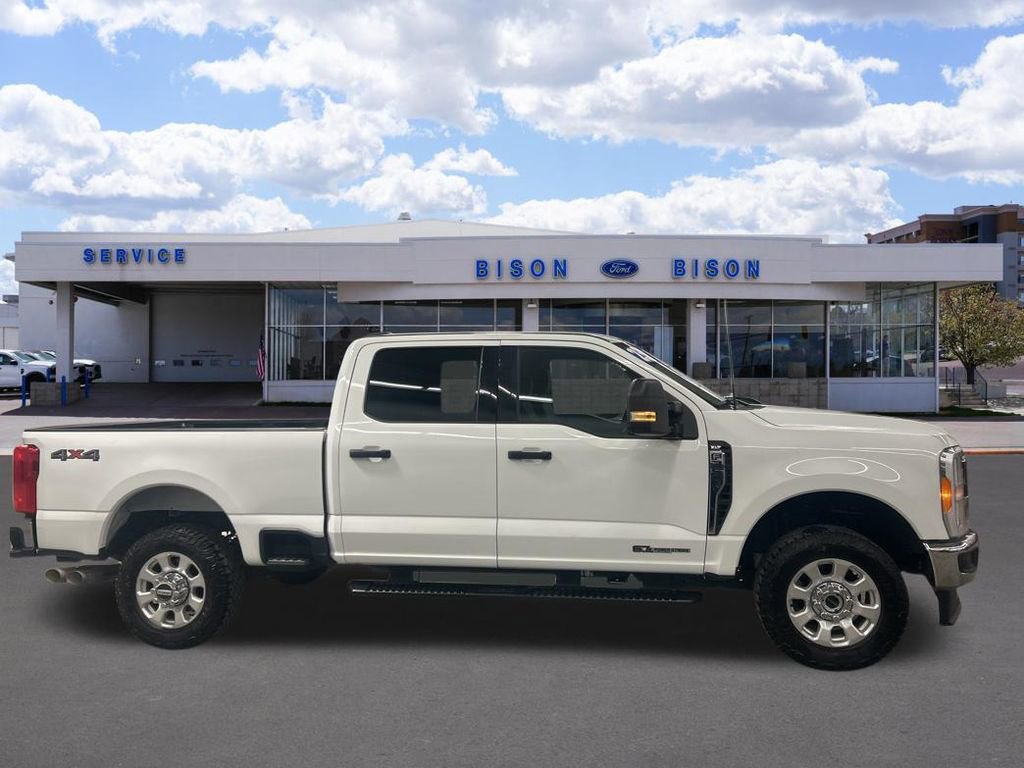Used 2023 Ford F350 XLT image 2
