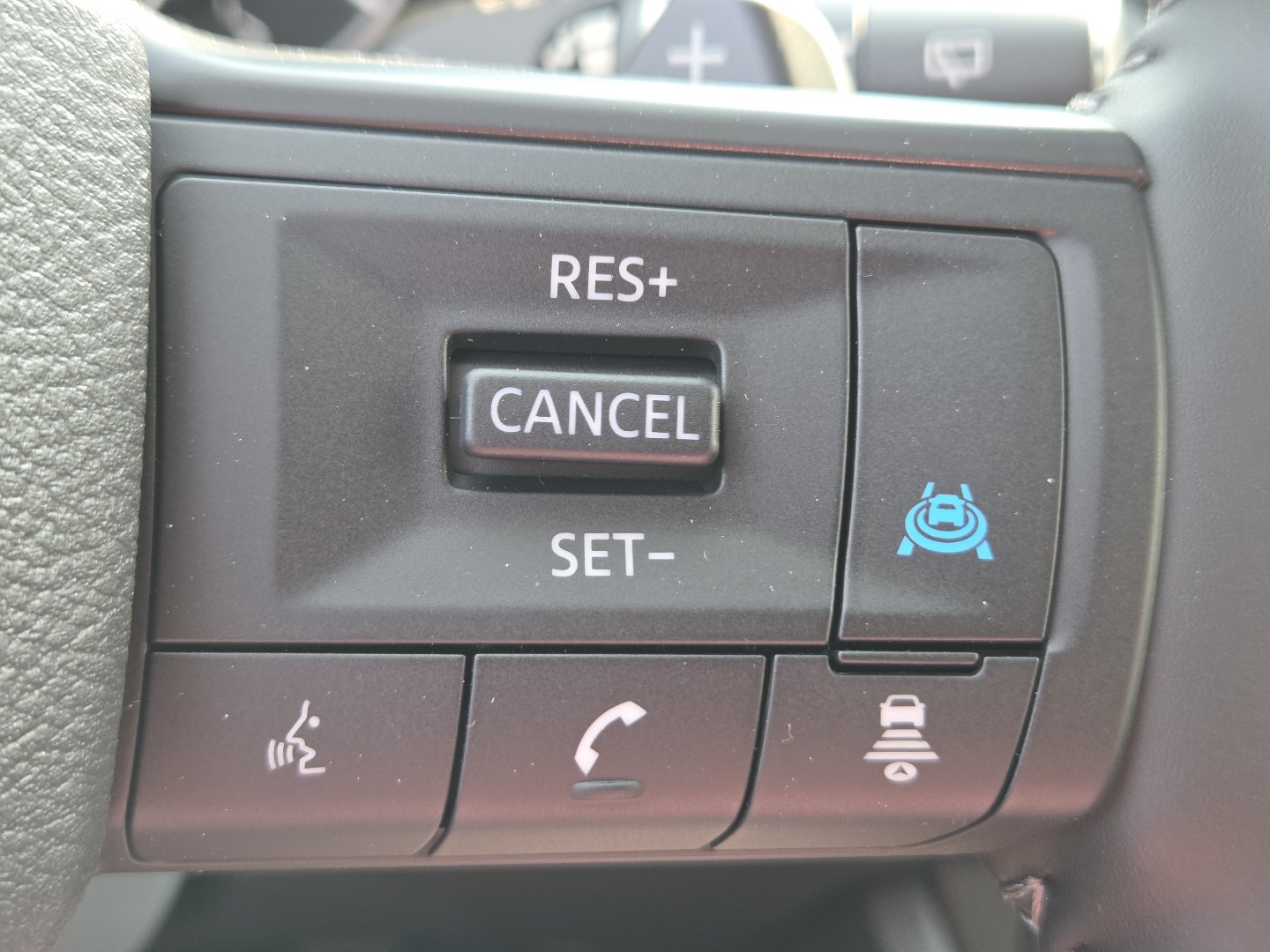 New 2026 Nissan Rogue SV w/ Cold Weather Package AWD/4WD image 32
