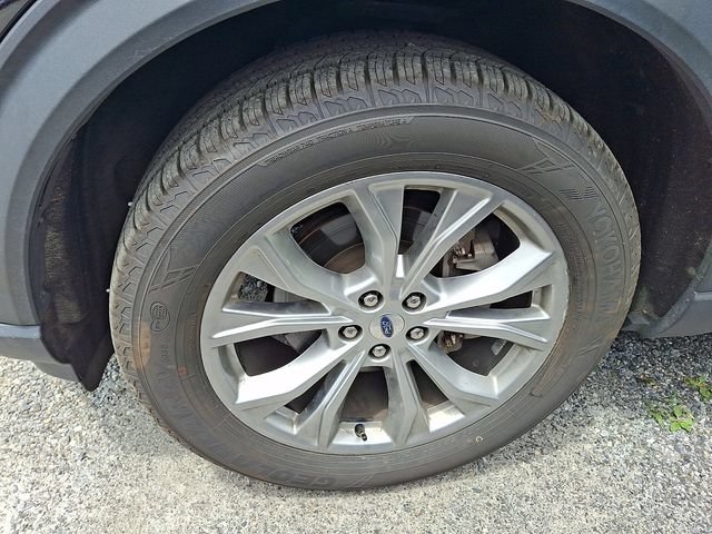 Used 2021 Ford Explorer XLT w/ Equipment Group 202A AWD/4WD image 5