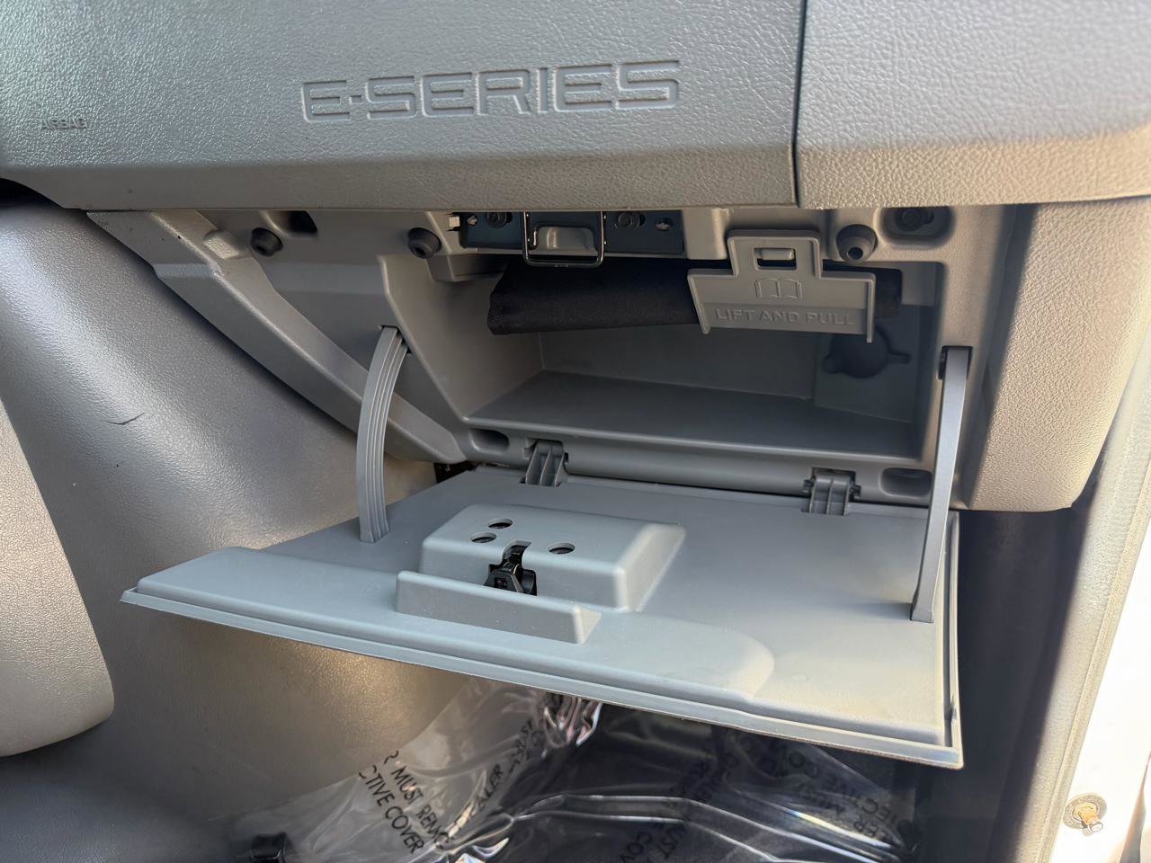 Used 2021 Ford E-350 and Econoline 350 Super Duty w/ Power Windows & Locks Group image 29