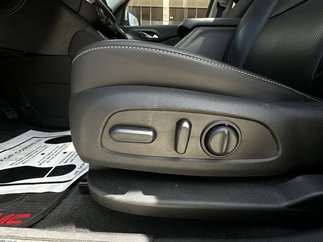 Certified 2023 GMC Acadia SLT FWD image 20