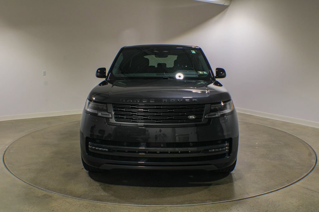 Used 2024 Land Rover Range Rover SE AWD/4WD image 2