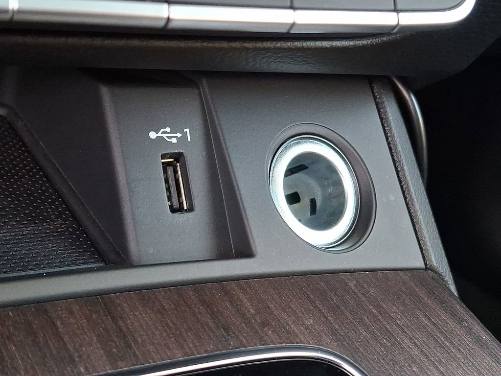 Used 2022 Audi Q5 2.0T Premium w/ Convenience Package image 23