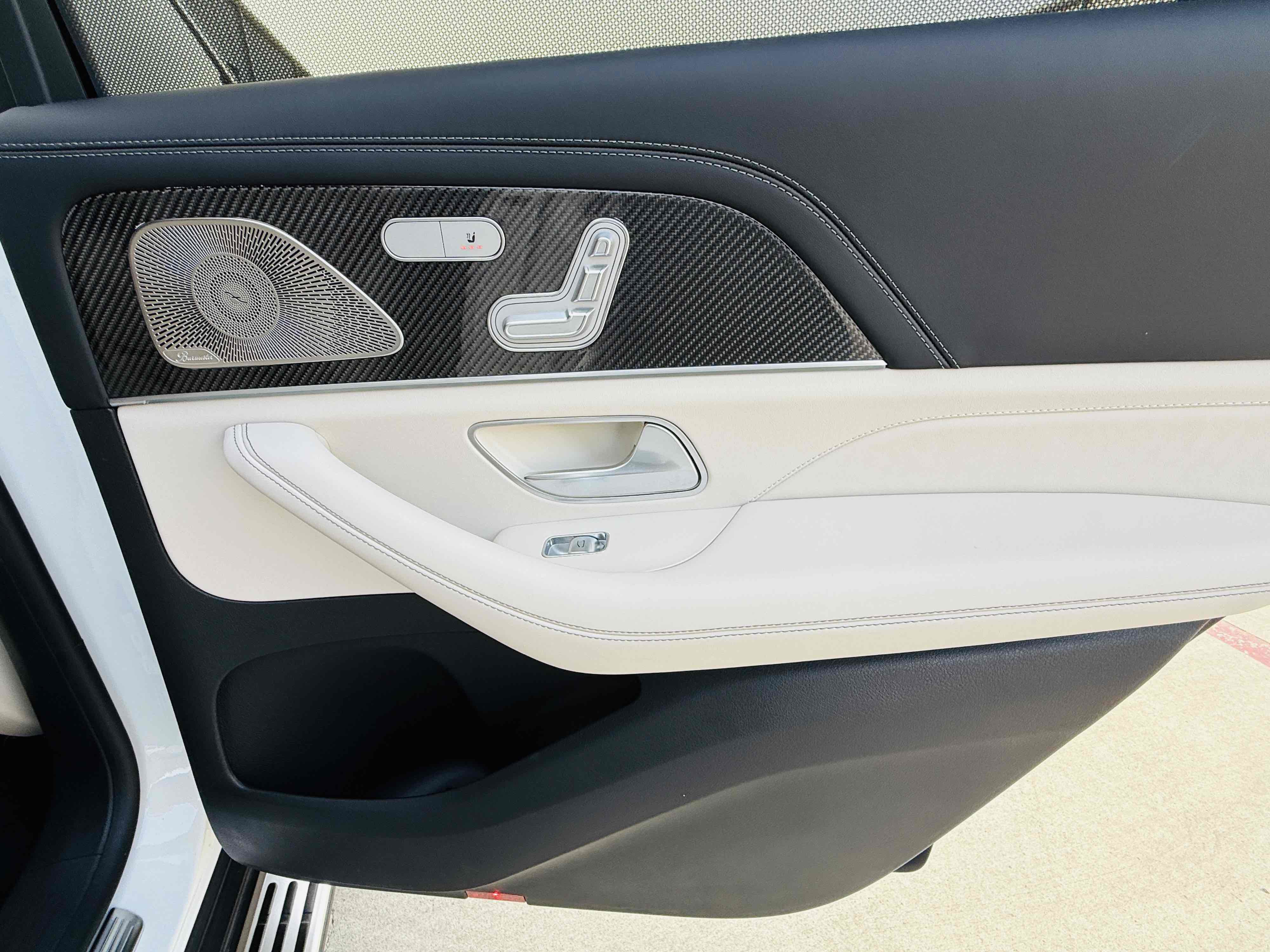 Used 2024 Mercedes-Benz GLS 63 AMG 4MATIC image 33