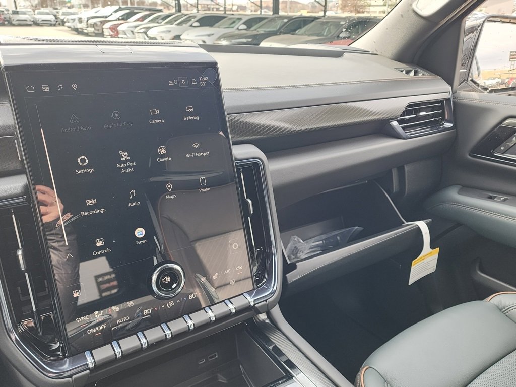 New 2026 GMC Yukon AT4 image 38