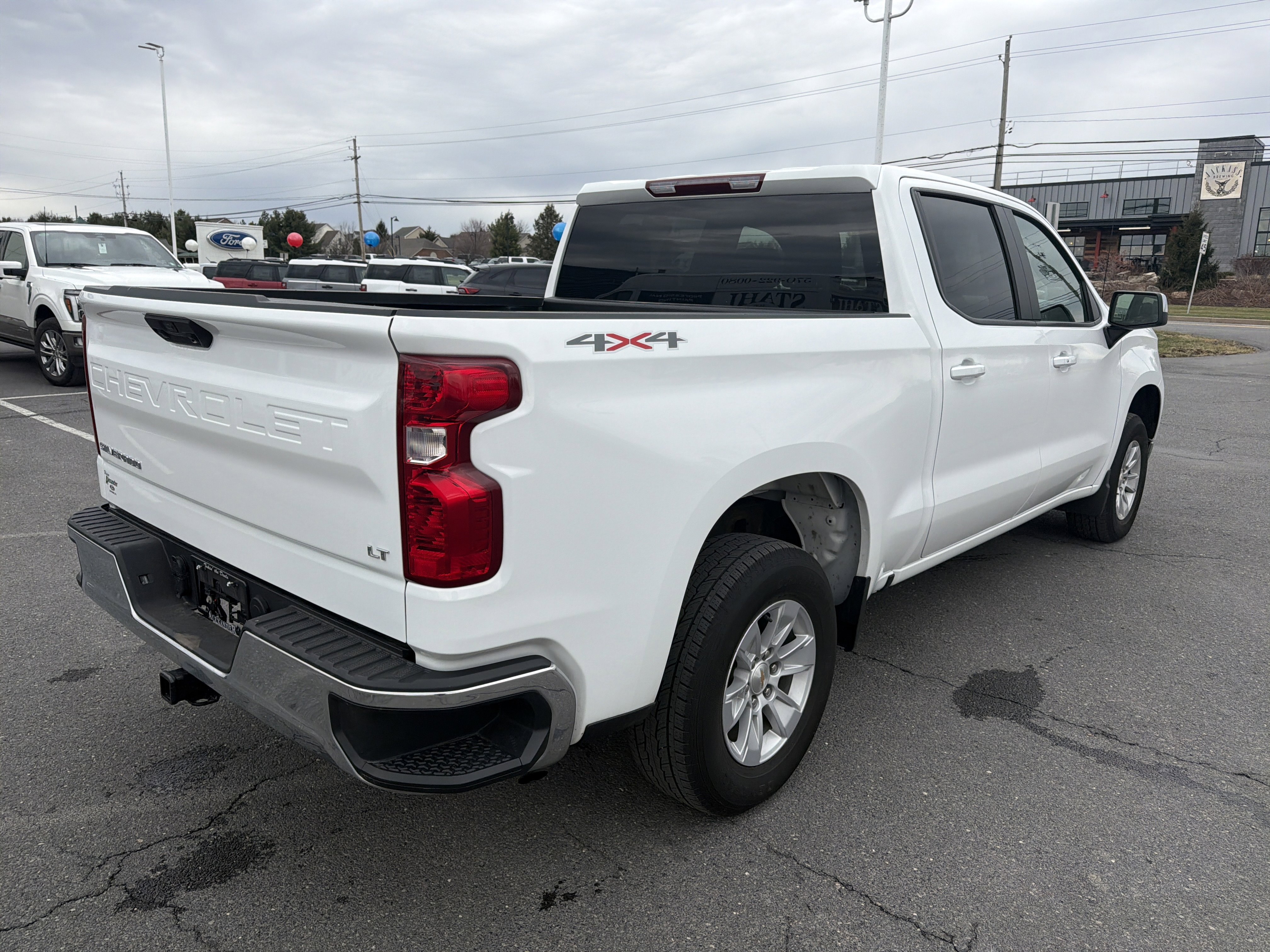 Used 2025 Chevrolet Silverado 1500 LT image 3