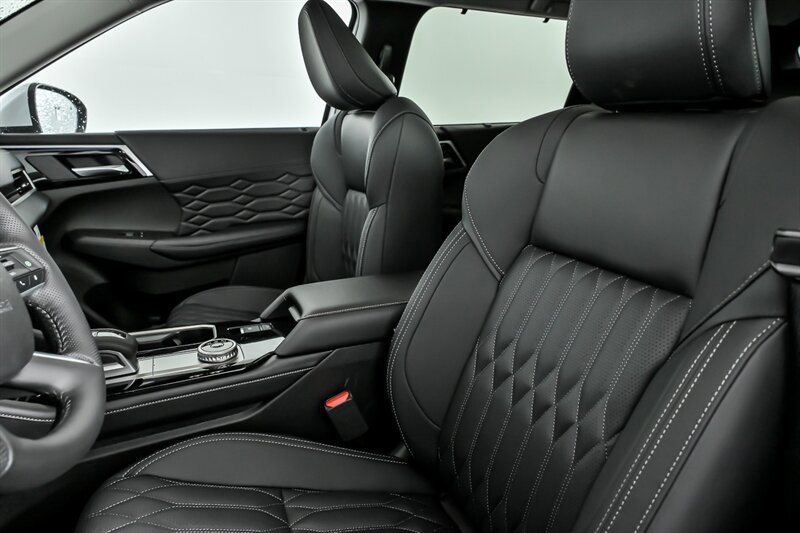 New 2026 Mitsubishi Outlander SEL AWD/4WD image 15