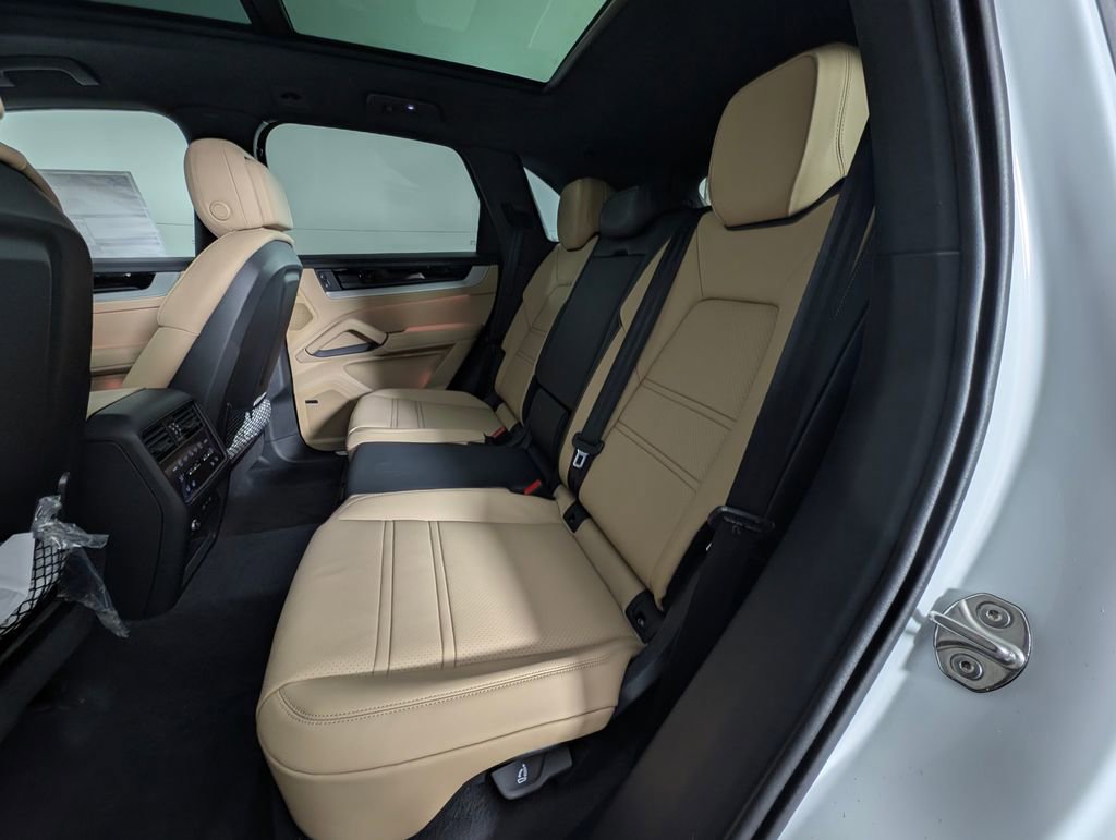 New 2026 Porsche Cayenne image 24