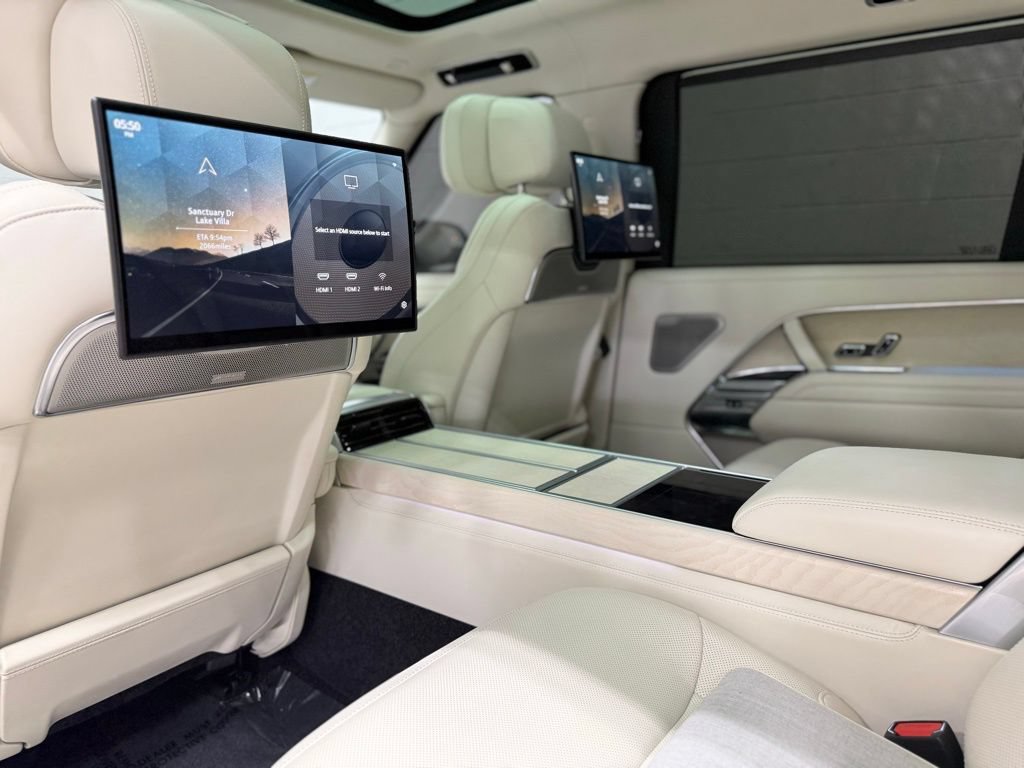 Used 2023 Land Rover Range Rover SV AWD/4WD image 52
