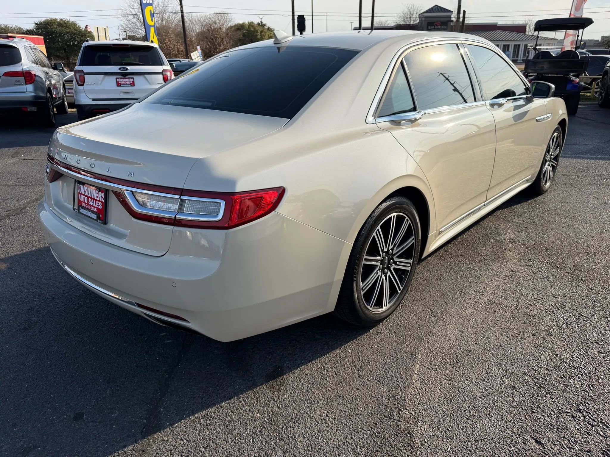 Used 2018 Lincoln Continental Reserve w/ Continental Climate Package FWD image 3