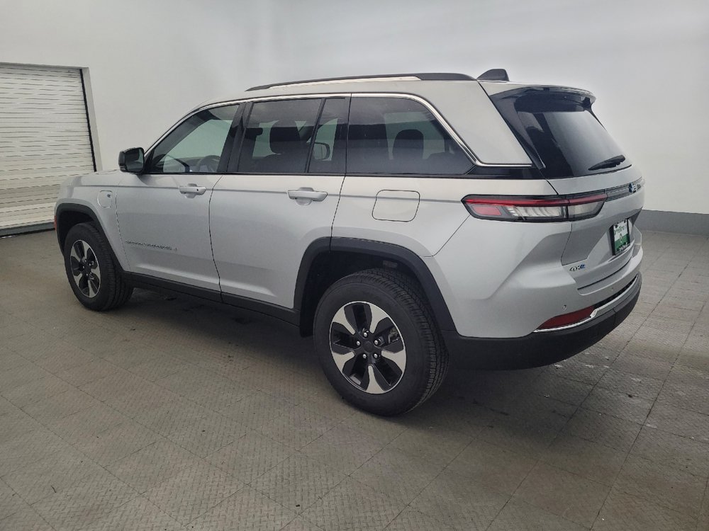 Used 2023 Jeep Grand Cherokee 4WD 4xe image 3