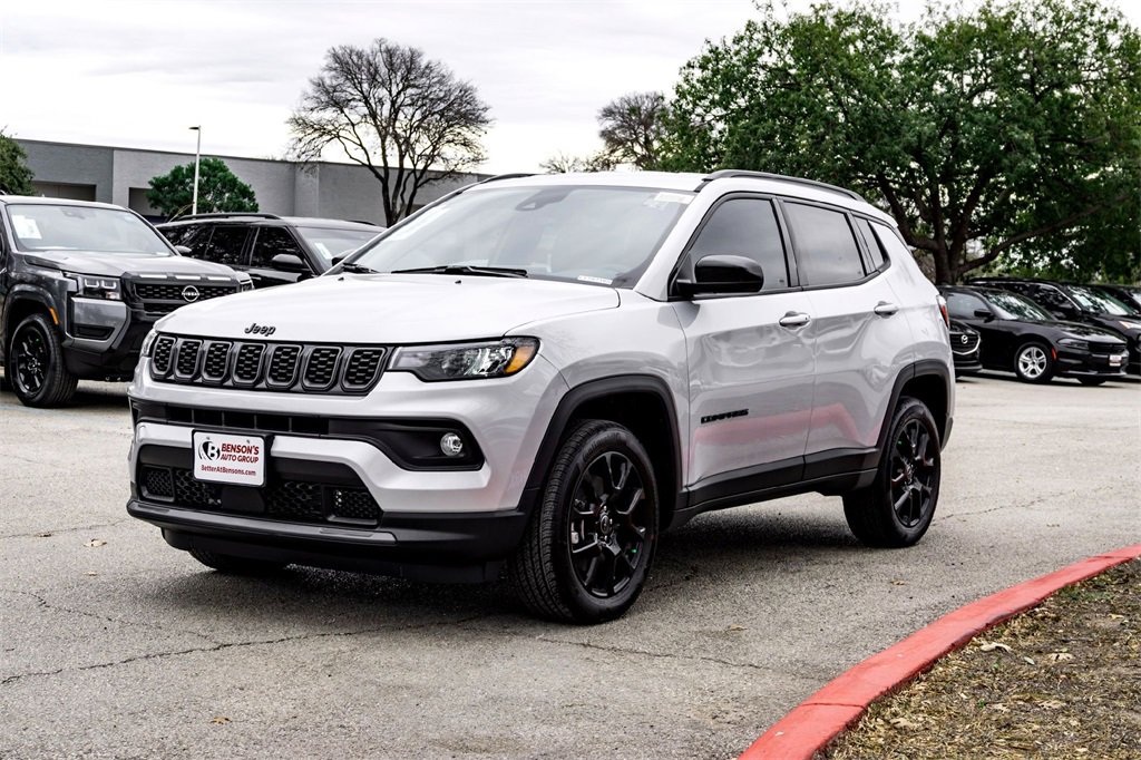 New 2026 Jeep Compass Latitude image 6