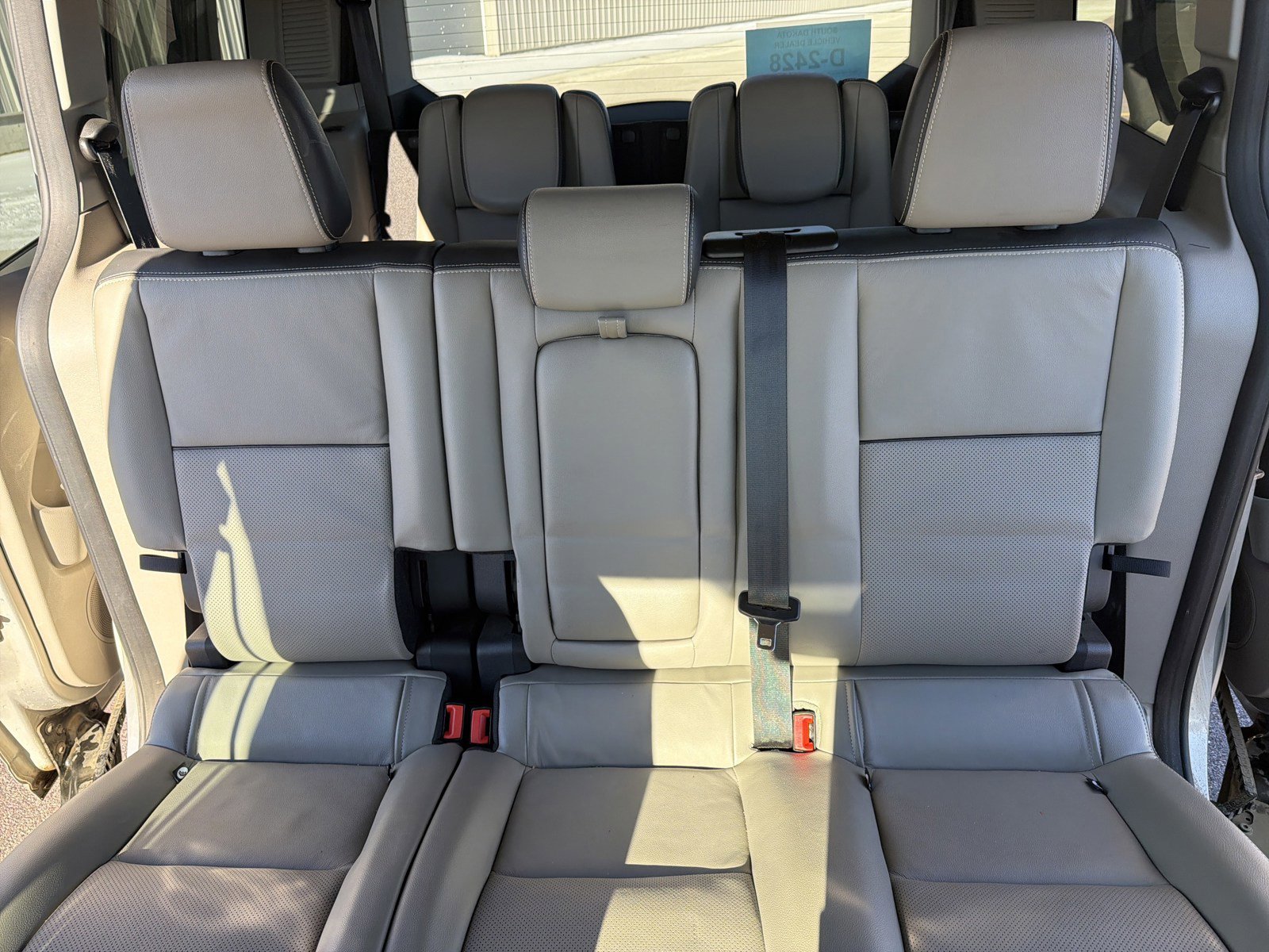 Used 2014 Ford Transit Connect Titanium image 7