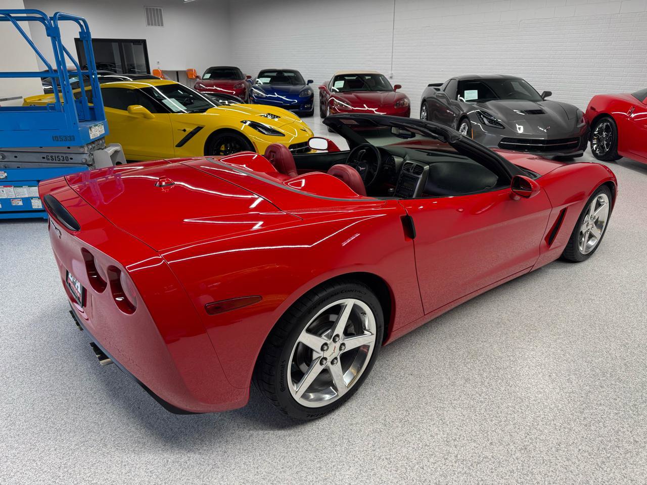 Used 2005 Chevrolet Corvette Convertible w/ Preferred Equipment Group image 13