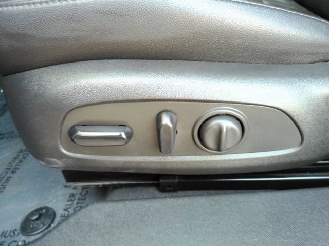 Used 2016 Chevrolet Malibu LT w/ Leather Package image 15