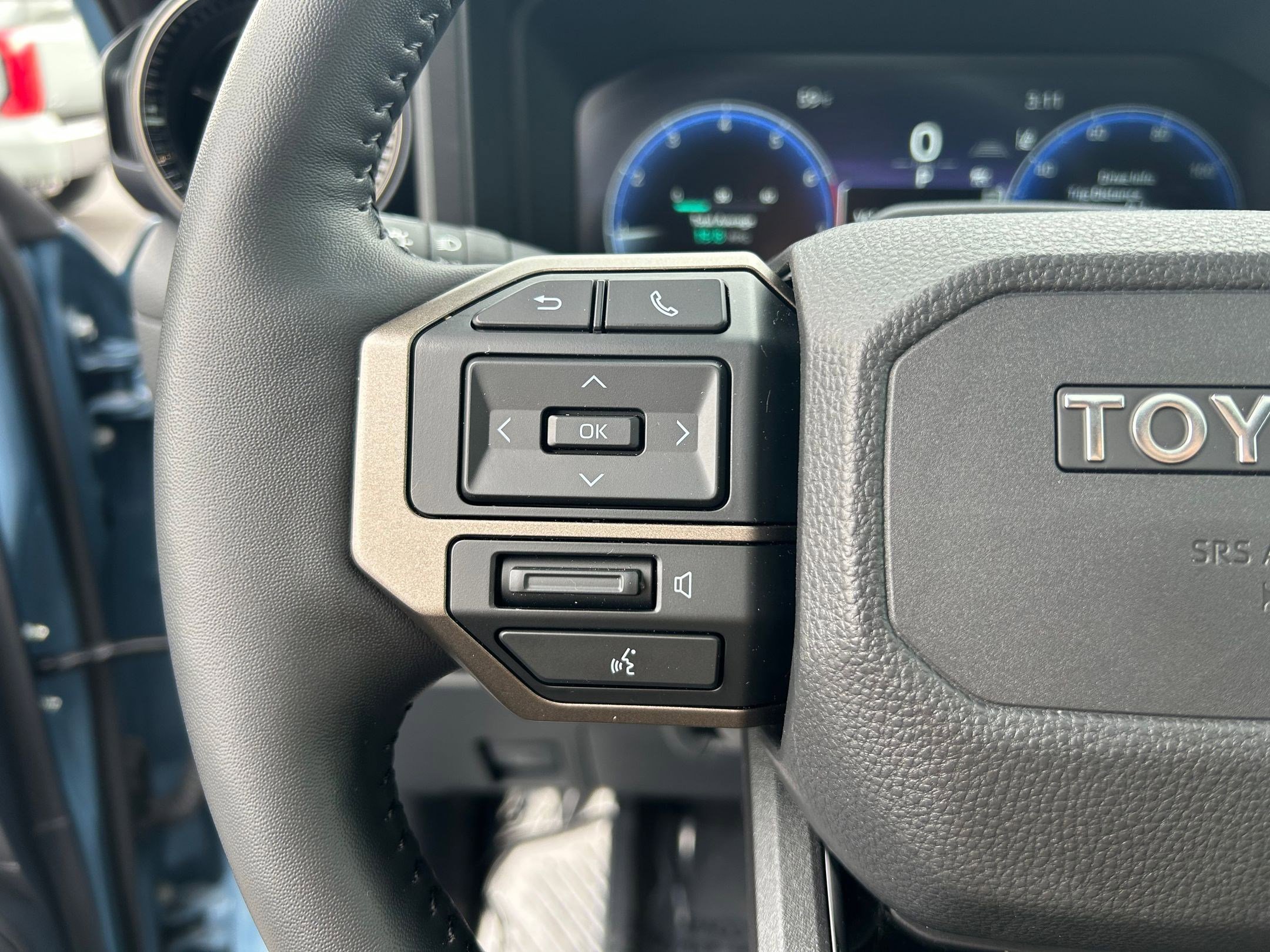 Certified 2025 Toyota Land Cruiser w/ Premium Package AWD/4WD image 15