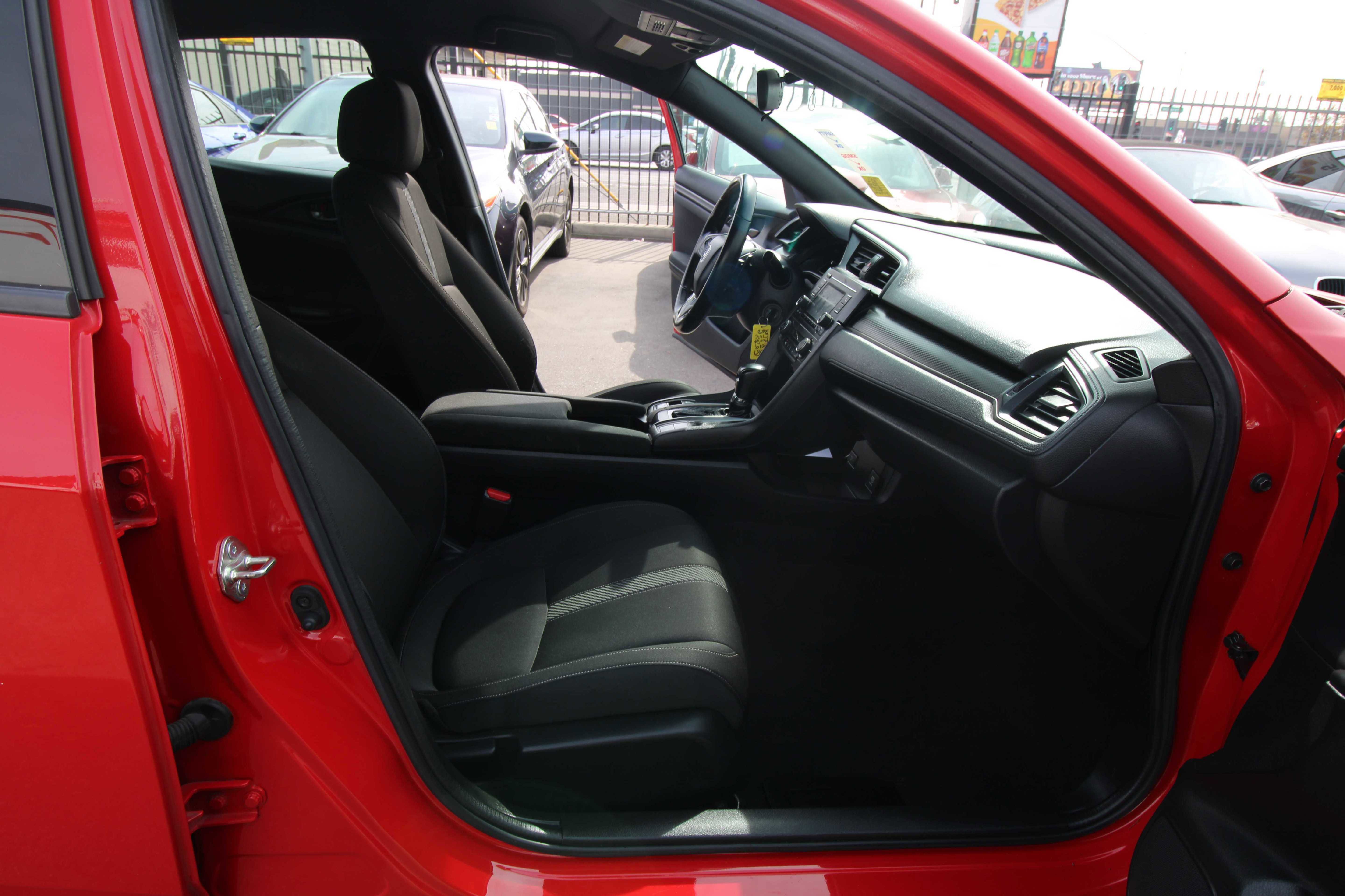 Used 2019 Honda Civic Sport image 32